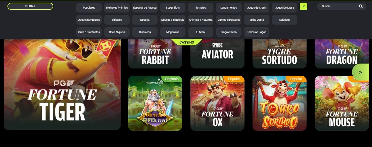 Pengguna mengakses platform tiket200 secara aman lewat perangkat mobile dan desktop